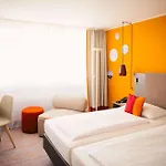 Vienna House Easy By Wyndham מלון וופרטל