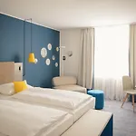 Vienna House Easy By Wyndham 4*