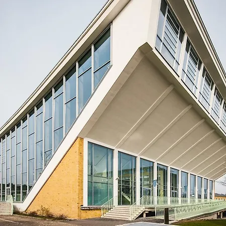 Vienna House Easy By Wyndham ホテル 4*