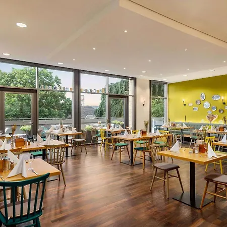 Vienna House Easy By Wyndham 4*