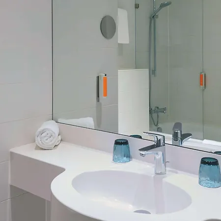 Vienna House Easy By Wyndham Hotel 4*