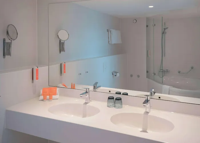 Vienna House Easy By Wyndham וופרטל