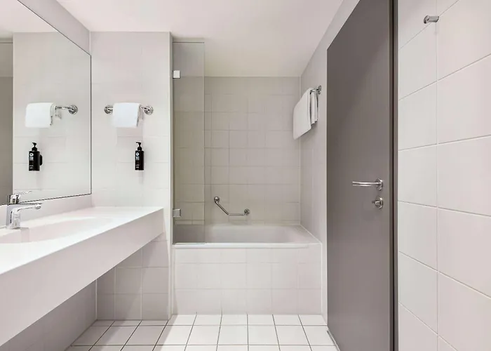 Vienna House Easy By Wyndham 4*